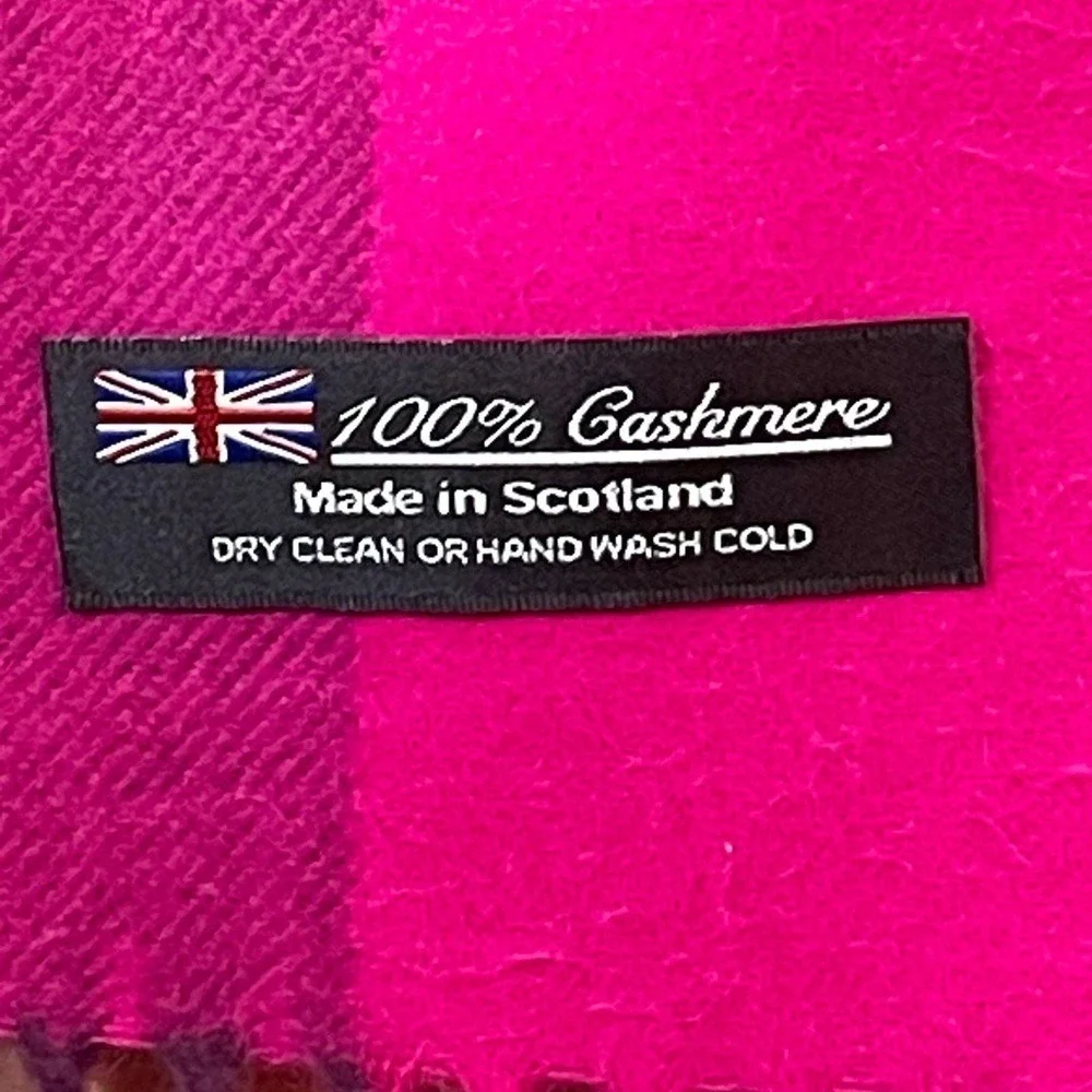 Made in Scotland‎ Cashmere Fringe Scarf Women's soft vibrant pink purple colors